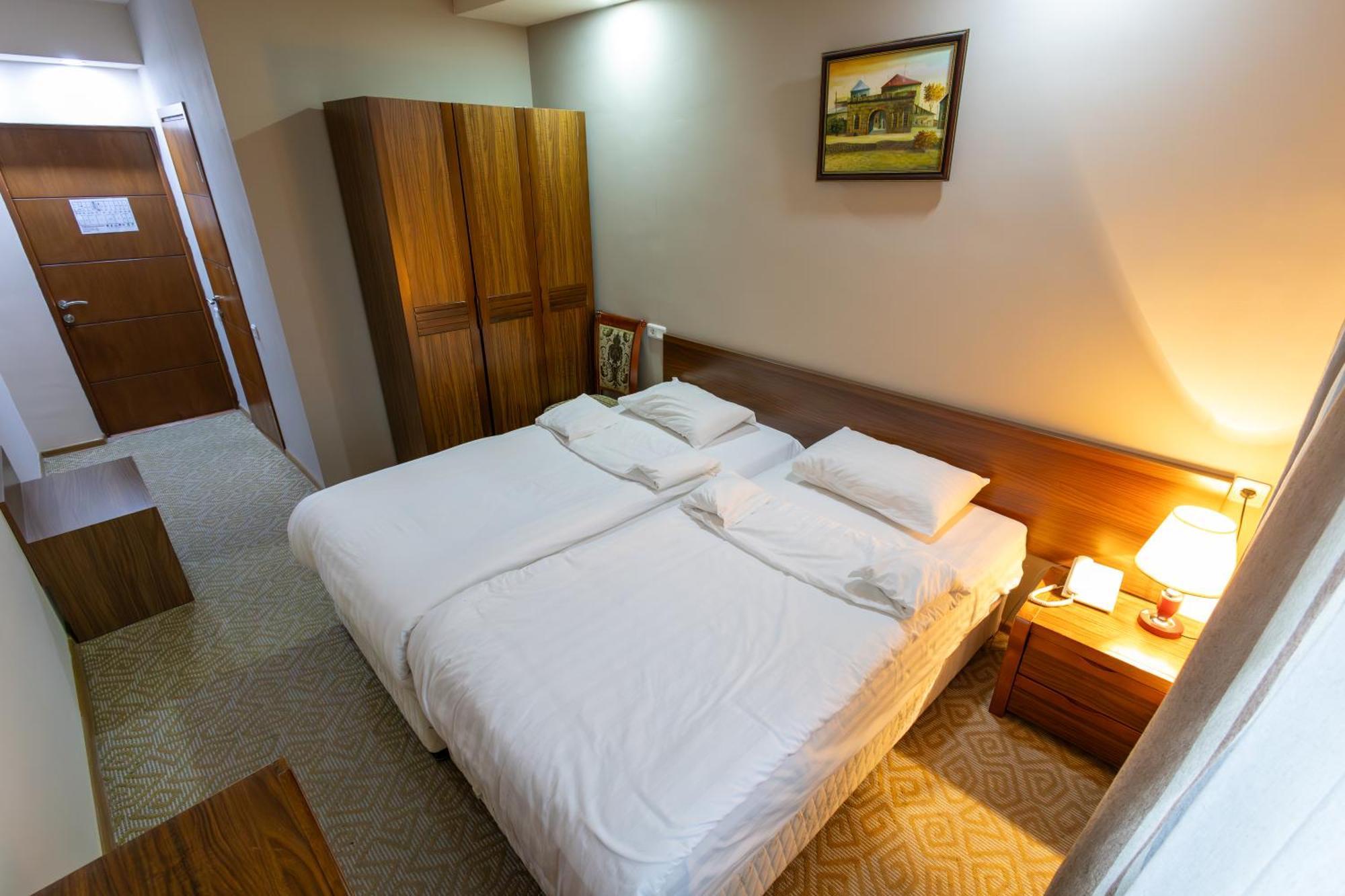 Gyumri Hotel Hotel